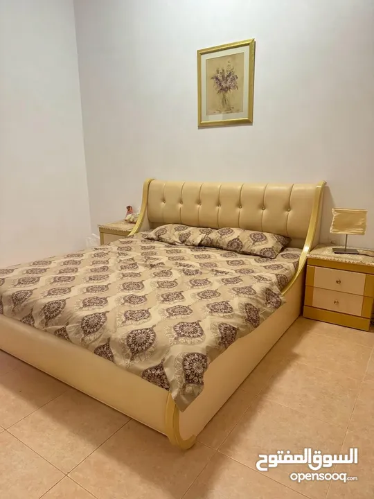 للبيع غرفة نوم مستعمل - Bed room For Sale