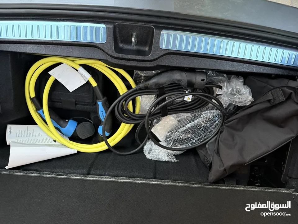 مارسيدس GLC 300DE ترخيص 2022 محرك 2000 هايبرد (ديزل وكهرباء) 321 حصان