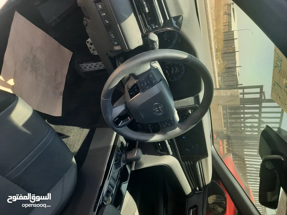 تويوتا كامري XSE موديل 2025 للعمومي او السياحي اعلى صنف بانوراما عداد 1000 ميل