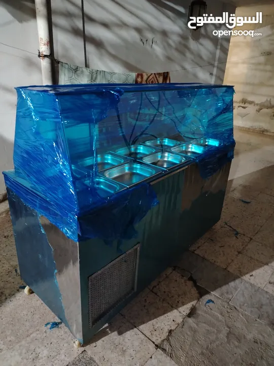 ثلاجة عرض مستعمل