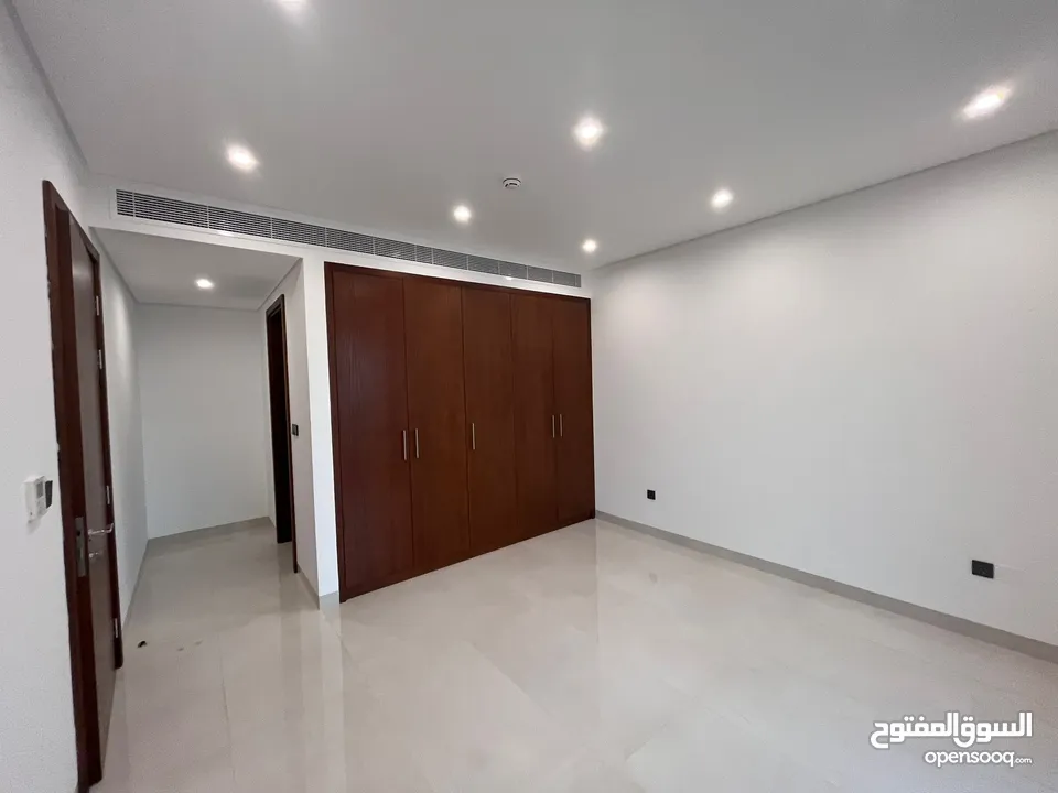 3 BR Spacious Apartment in Lagoon Residences for Rent