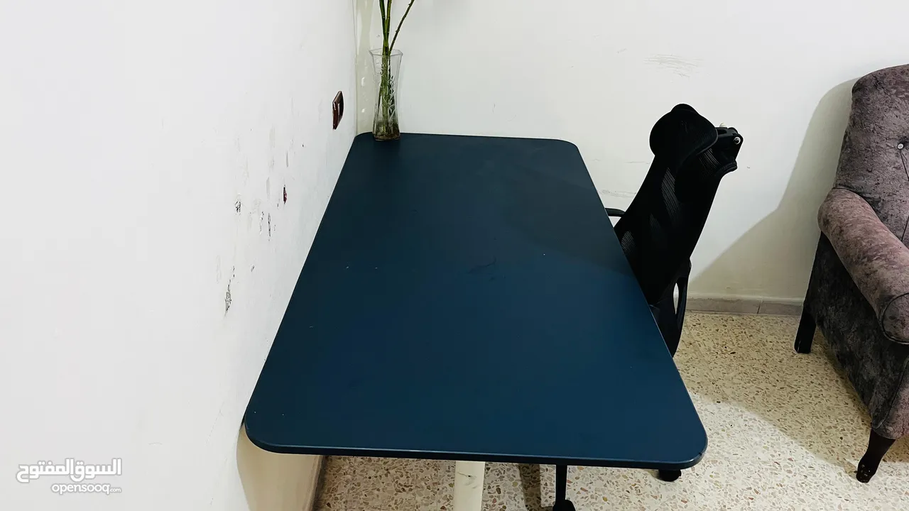 مكتب دراسي طاوله وكرسي متحرك
