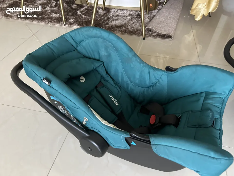 Joie car seat for new born 50 Aed