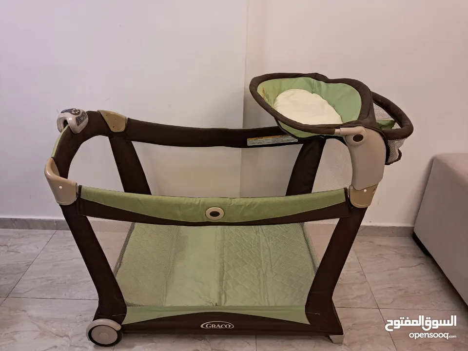 تخت اطفال من جراكو Graco pack and play