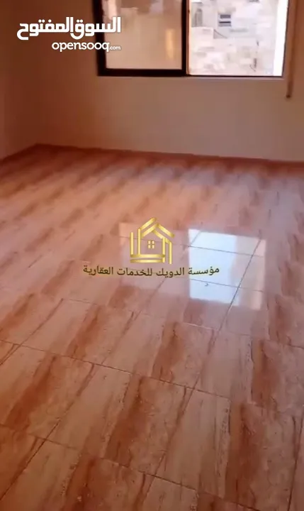 شقة فارغة - المدينة الرياضية - 3نوم 1ماستر - 210م - مطلة - قريبة من الخدمات