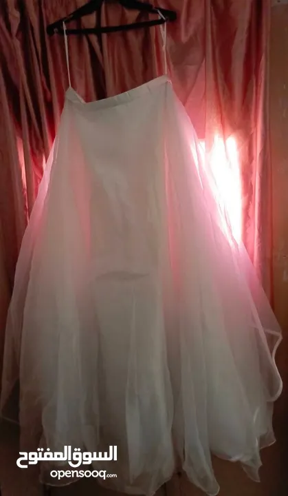 فساتين سهره وبدلة عرس استعمال مره واحده