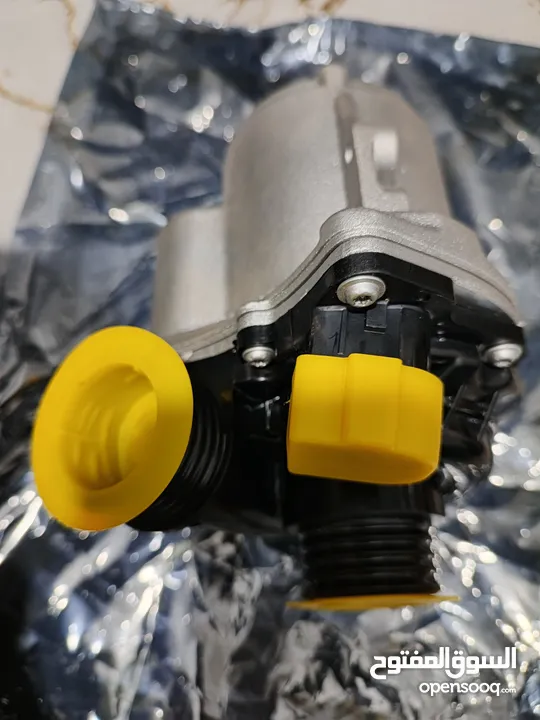 طرمبة ماء bmw  اصلية