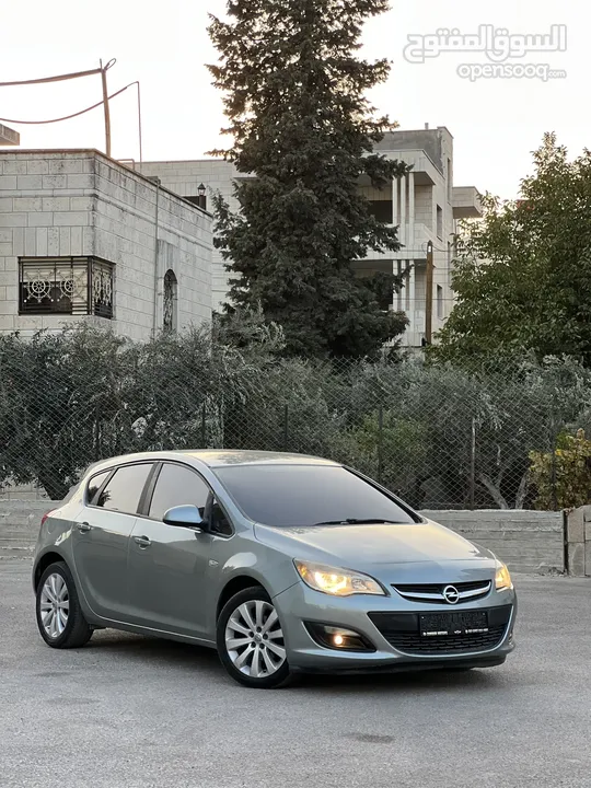 اوبل استرا 2013