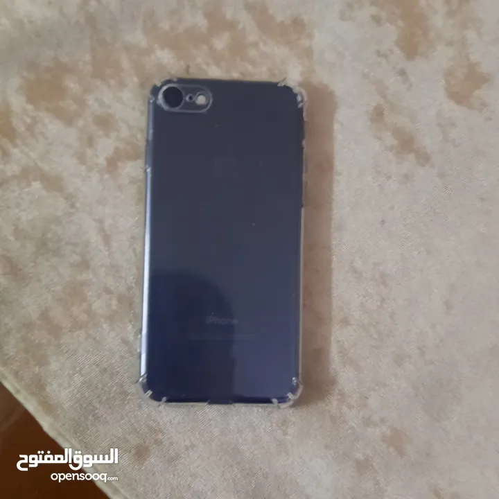 أيفون8 شبه جديد مستعمل اقل من شهر 300شيكل