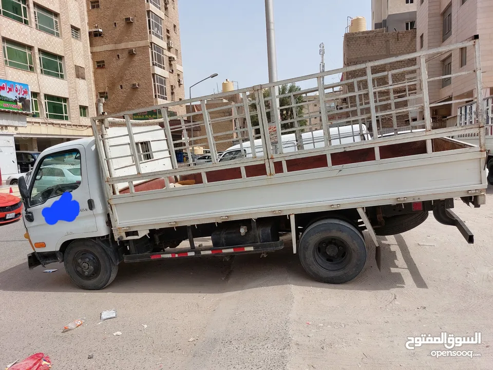 هاف لورى لنقل جميع الأغراض في جميع مناطق الكويت