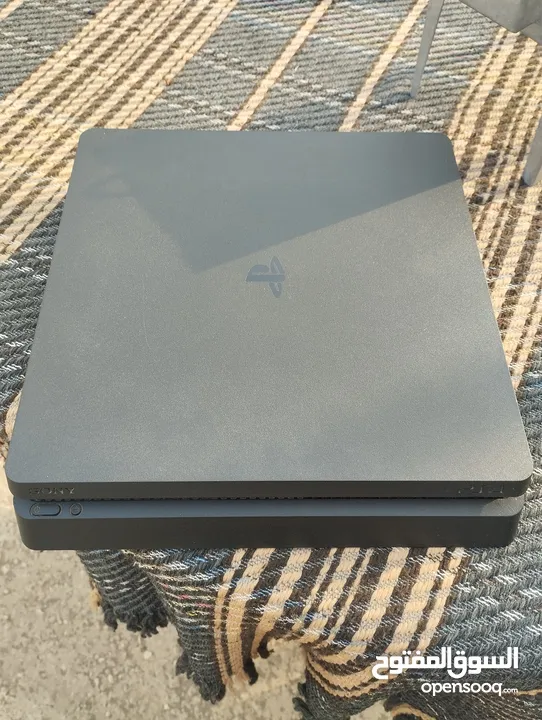 PS4  للبيع بحالة ممتازة جدا