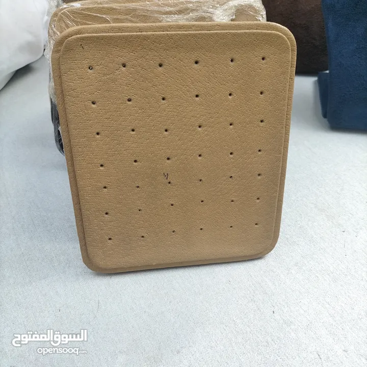 تم تنزيل السعر الى 150 دينار  ستاندات محل اكسسوارات وحقائب بسعر حرق
