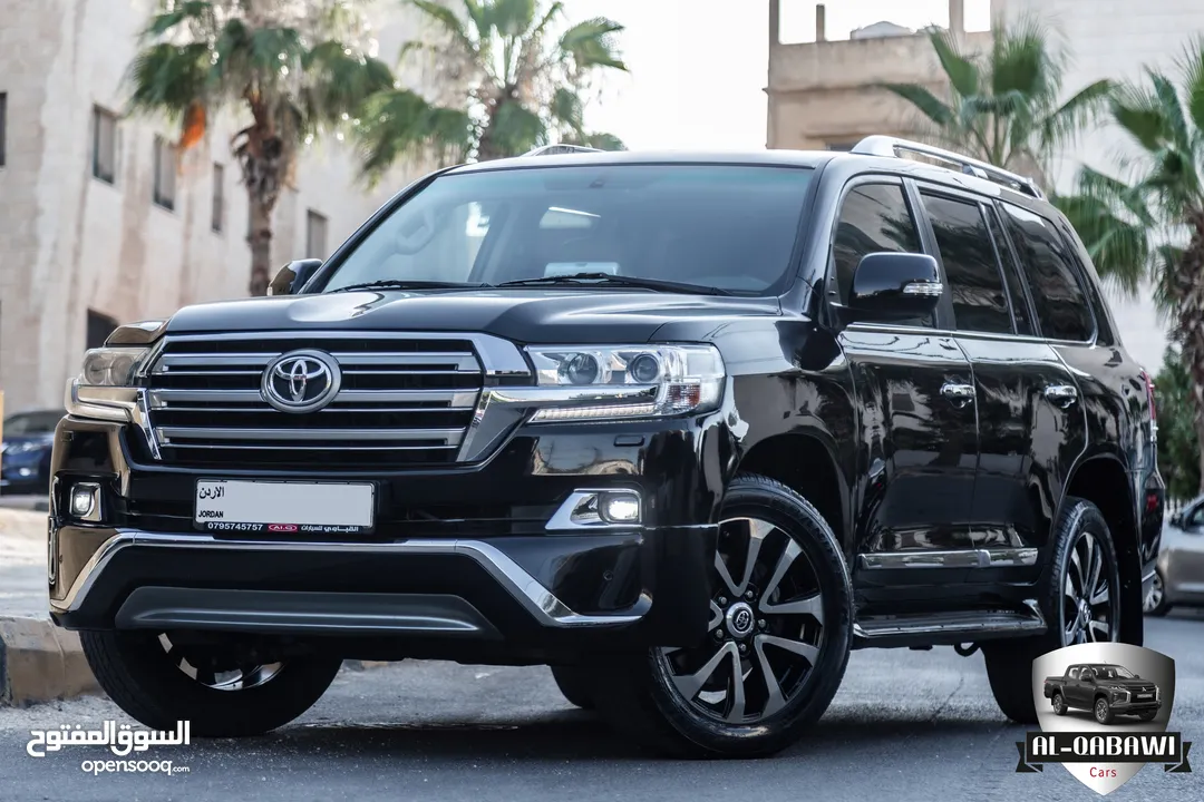 Toyota Land Cruiser 2017 Gx-r V8  السيارة بحالة الوكالة و قطعت مسافة 141,000 كم   اللون : اسود