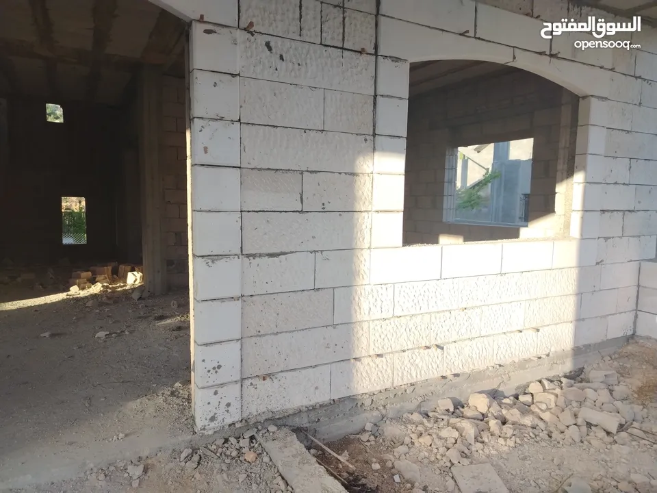 بيت عظم المغاريب واجهة حجر