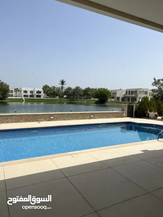 فیلا فخمة للبیع منطقة راقیة /Luxurious villa for sale in an upscale area /