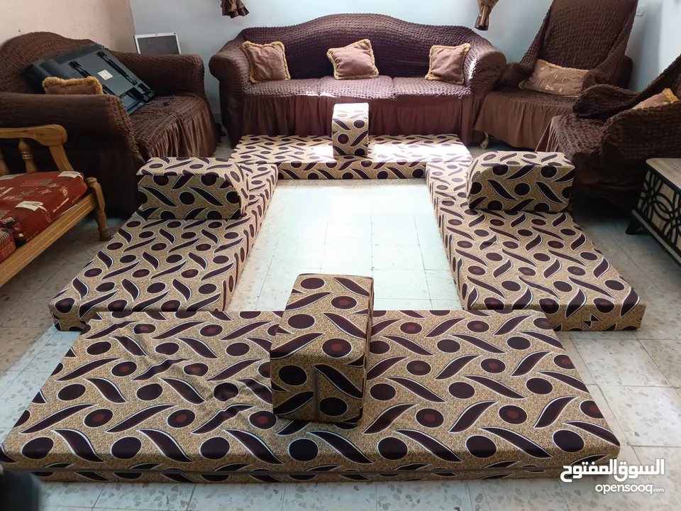 مجلس عربي اربع جنابي مع اربع مراكي استخدام اسبوع بحالة الوكالة