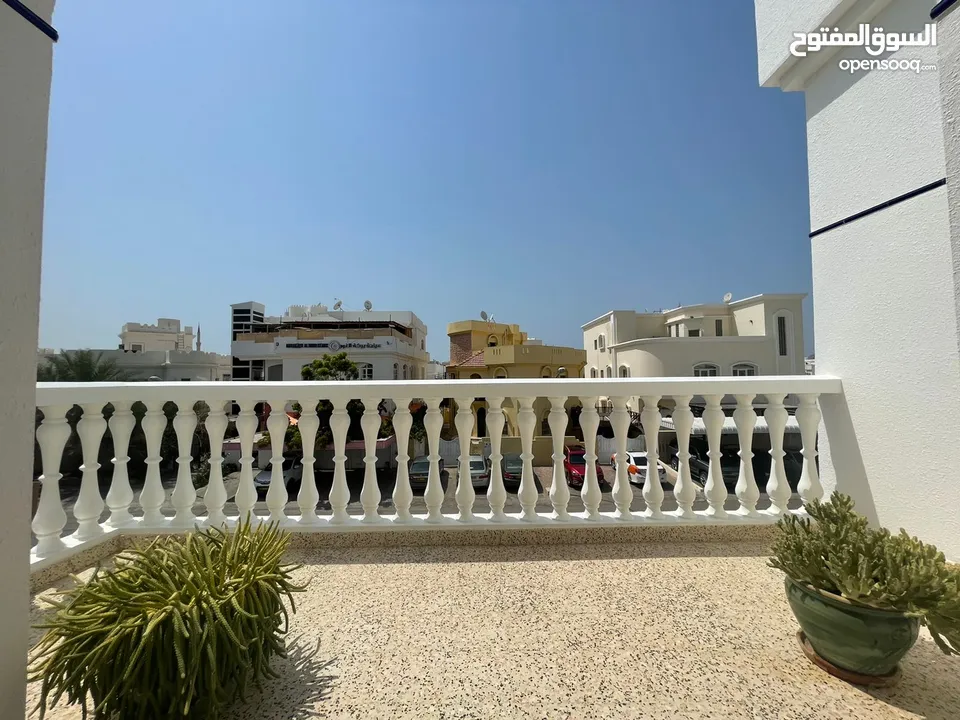 5 + 1 BR Spacious Villa For Sale in Al Khuwair