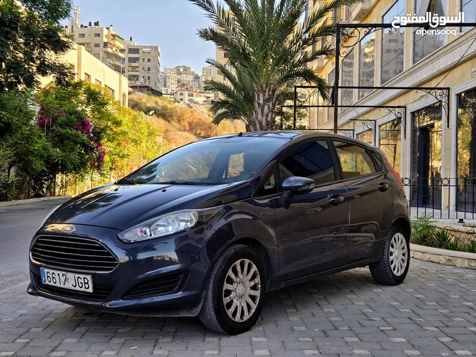 فورد فييستا 2013 بالرخصة مرخصة مأمنة منفوضة نفض كامل جديد وممتاز