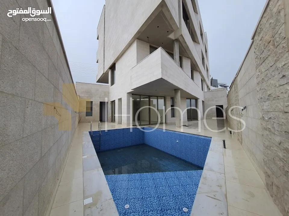 شقة دوبلكس طابقية مع مسبح للبيع في الظهير بمساحة بناء اجمالية 440م