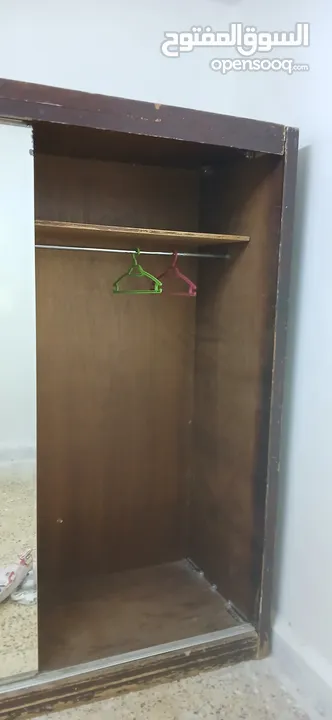 خزانة كبيرة أبواب سحب
