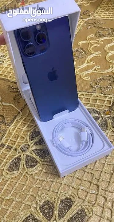 Iphone 15  pro max إصدار اماراتي  (5G) (10 Ram)