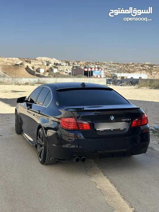 بي ام دابليو 523 موديل 2011 في رخصة