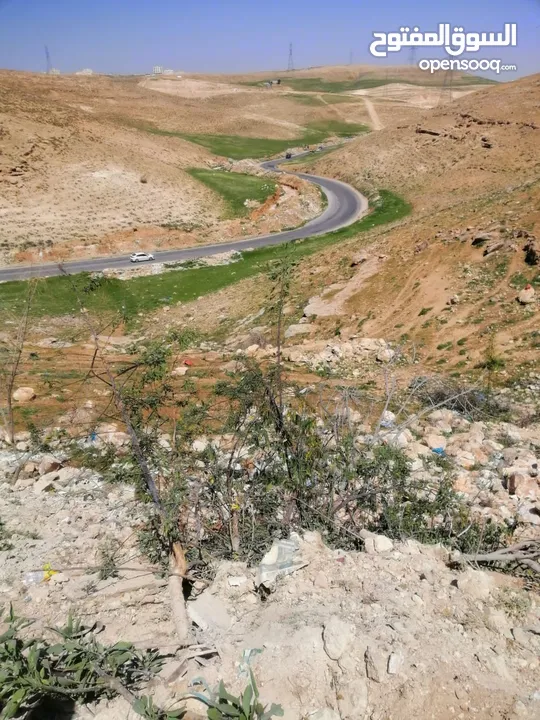 أرض مميزة للبيع في طبربور عين أرباط بجانب مسجد القناديل ترخيص جاهز وجميع الخدمات موجودة مثل صرف صحي