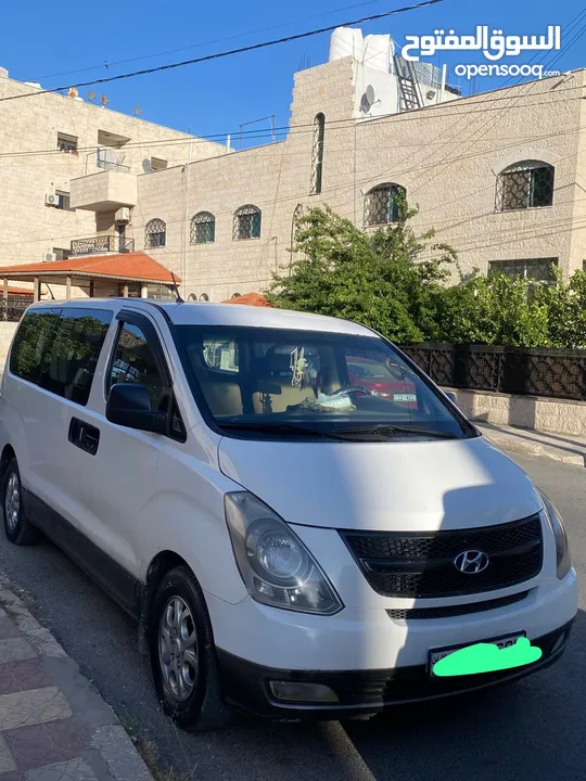 توصيل طلاب المدارس والموظفين في عمان..نقل سياح في جميع أنحاء المملكة مع خدمات نقل من وإلى الجسر