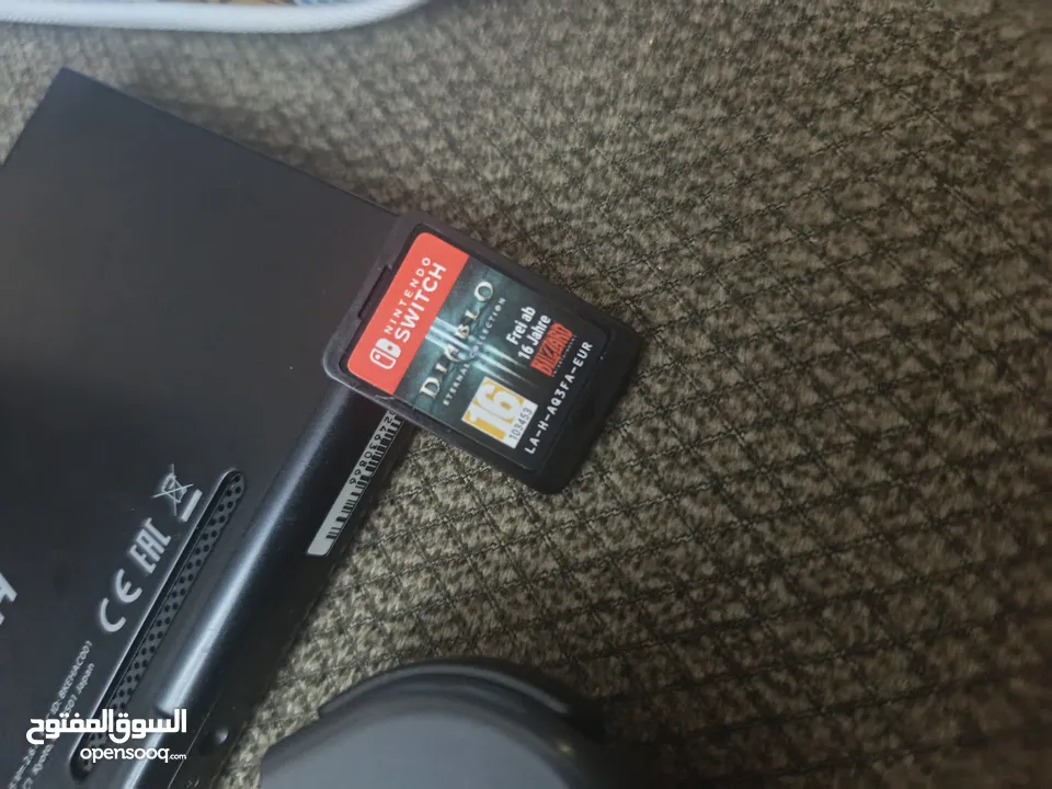 جهاز نينتدو سويتش حالة ممتازة جدا مع أغراضه ولعبة