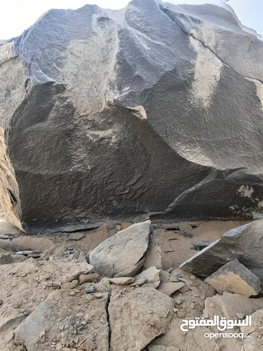 مطلوب كمبريصه مع عده محجر مع حجار معلم
