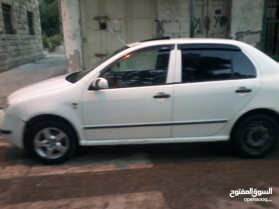 سيارة سكودا فابيا موديل 2003 سعر 16 الف شيكل