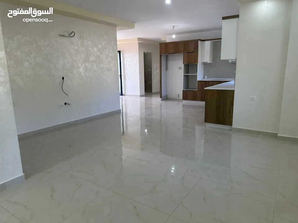 شقة جديدة وحديثة للإيجار في بيرزيت – مساحة 160م2
