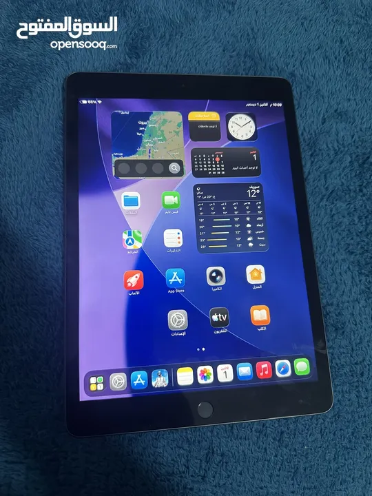 ايباد الجيل الثامن (8)  شبه جديد استعمال خفيف  128 g  تحديث اخر صدار جهاز مليون بالمية  متوفر توصيل