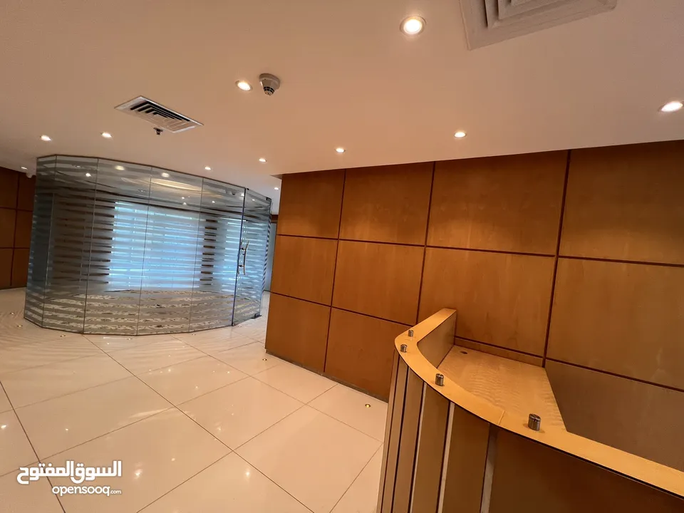 للايجار مكتب فخم إطلالة بحرية وديكورات رائعة For rent amazing Office in Kuwait city Al Sharq sea v