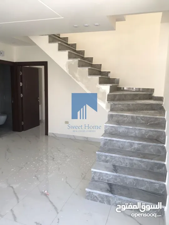 شقة فاخرة للبيع في الجندويل طابق ثالث مع روف دوبلكس 131م تشطيب سوبر ديلوكس لم تسكن