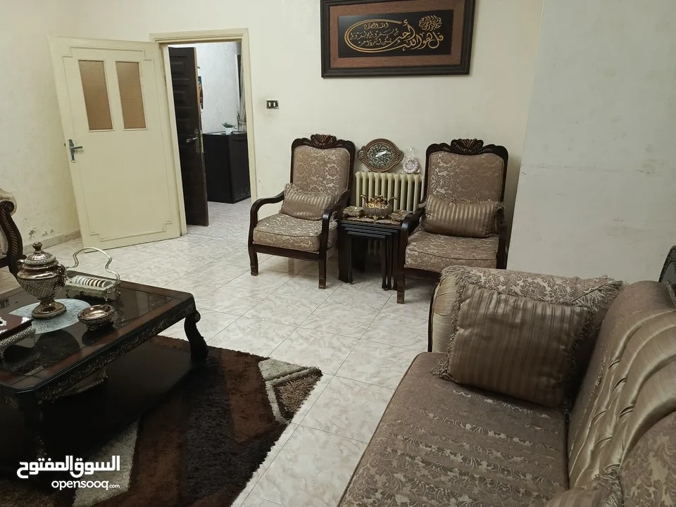 غرفة ضيوف وطقم كورنر للبيع الرجاء قراءة تفصيل