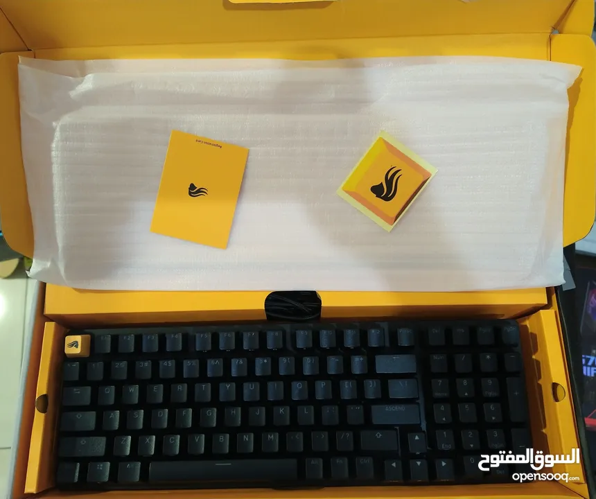اكسسوارات احترافية ( سماعات، كيبوردات، مايك) جديد open box