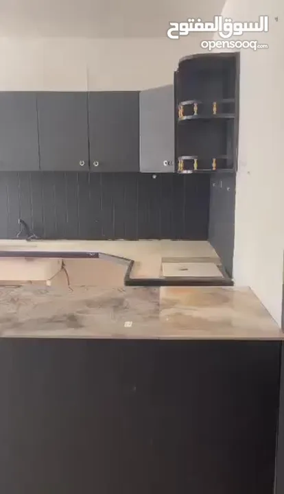 شقة مفروشة جزئيا مساحة 100 متر نابلس - للبيع