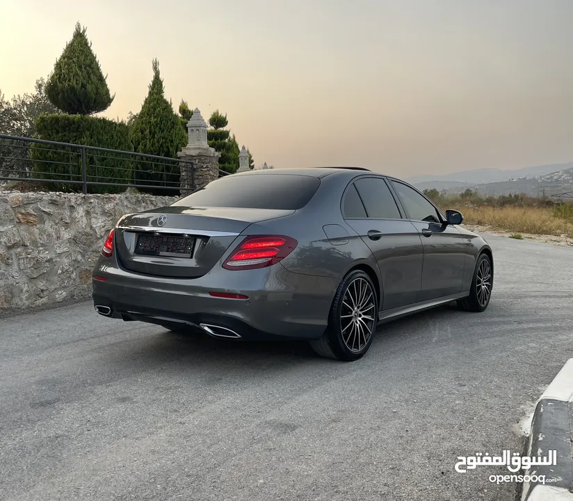 E220d ᄉ Mercedes-Benz