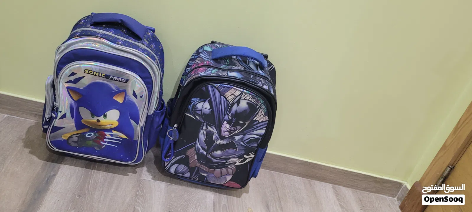 حقيبة اولاد مدرسية ذات جودة عالية و استعمال و حفاظ على الحقيبة بحالة ممتازة شبه جديدة و لا عيوب