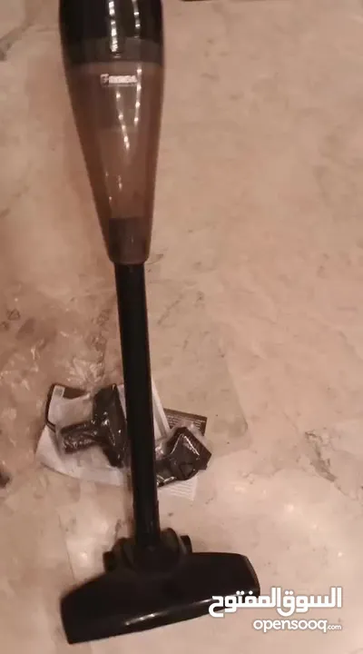 مكنسة كهربائية