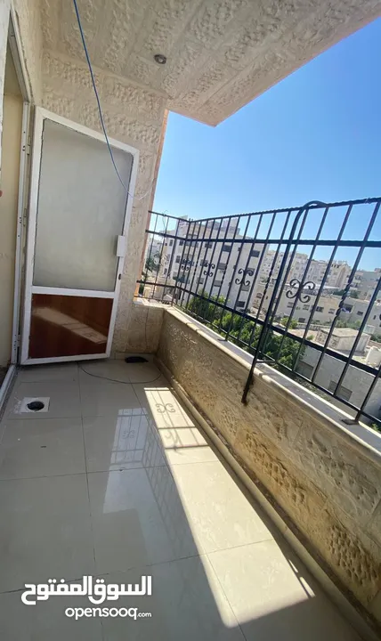شقة للبيع طابق رابع بالقرب من دوار صحارى