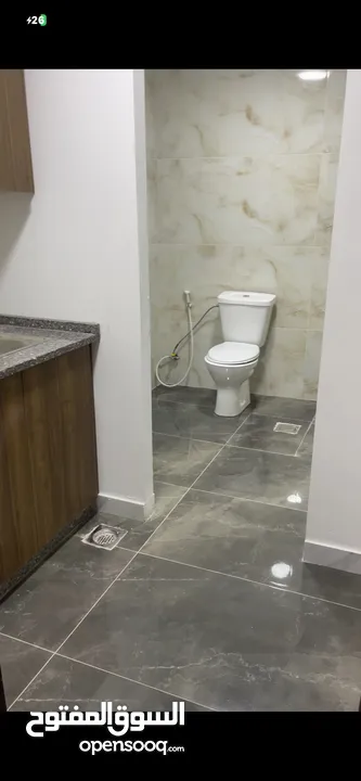 مكاتب بمساحات متعدده للإيجار السنوي