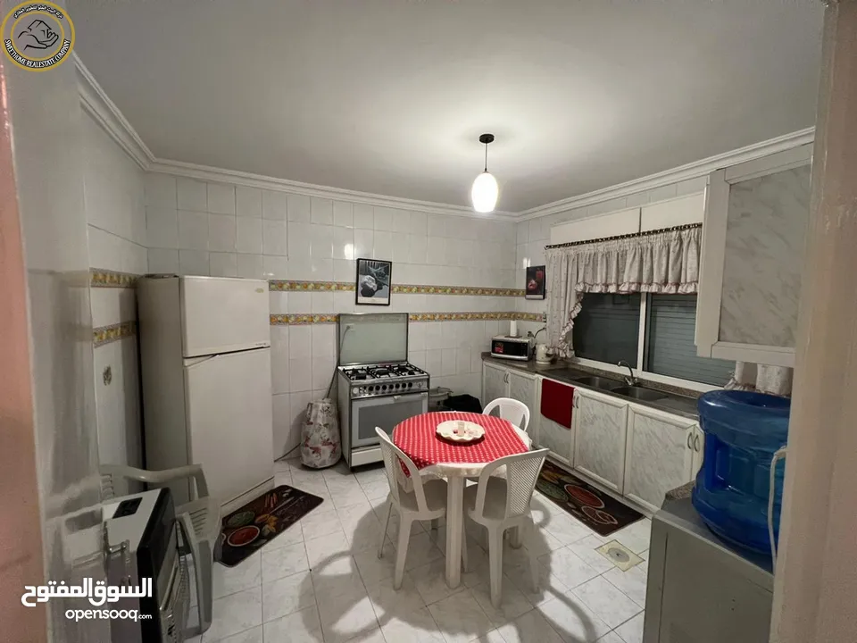 شقة استثمارية مفروشة للبيع في الدوار السابع قرب كوزمو طابق ثاني 121م بسعر مغري