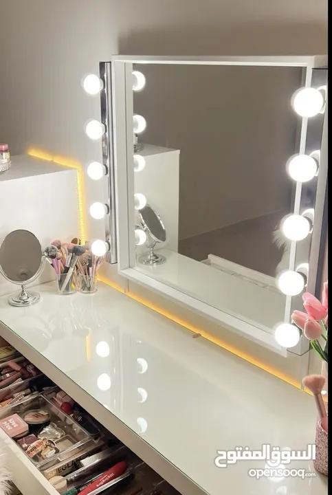 مرايه (منظره) جداريه ايكيا مع ستاند ليتات IKEA wall mirror+ wall lamp