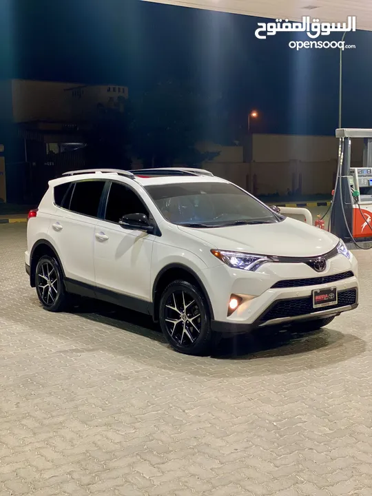 للبيع تويوتا TOYOTA RAV4 SEً PLATINUM 2018 خمس كاميرات بمواصفات خليجيه شاشة كبيره فورويل فل ال اي دي