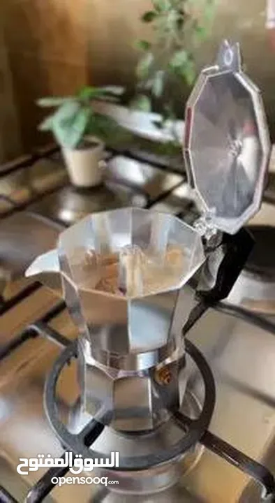 ماكينة تحضير القهوة وكنكة الاسبريسو