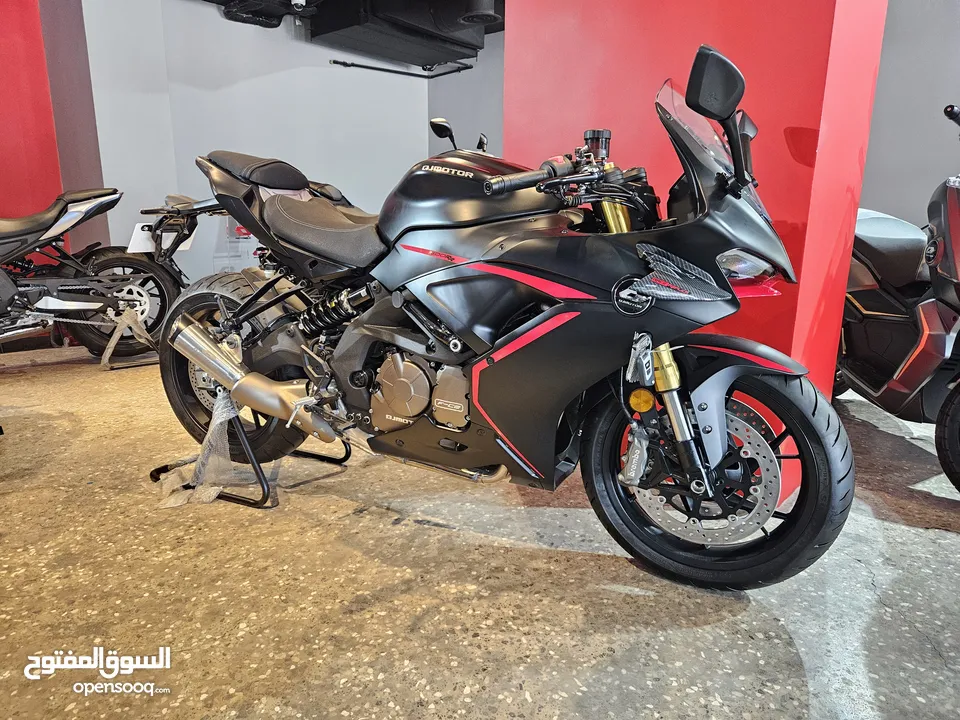للبيع فقط QJ MOTOR SRK 600RR 2023 بحالة الوكالة
