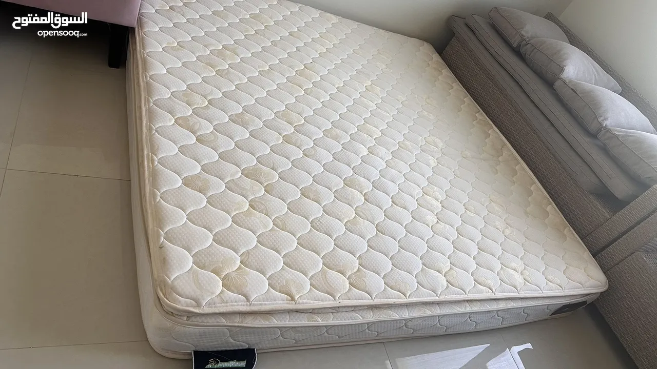 mattress sleep ezzy 2.0 m* 2.0m دوشق سليب ايسي مترين في مترين
