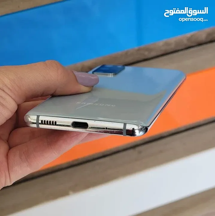 اخو الجديد Samsung S20 5G رام اساسي 12 جيجا 128 عربي شرق اوسط هدية شاحن الاصلي متوفر توصيل